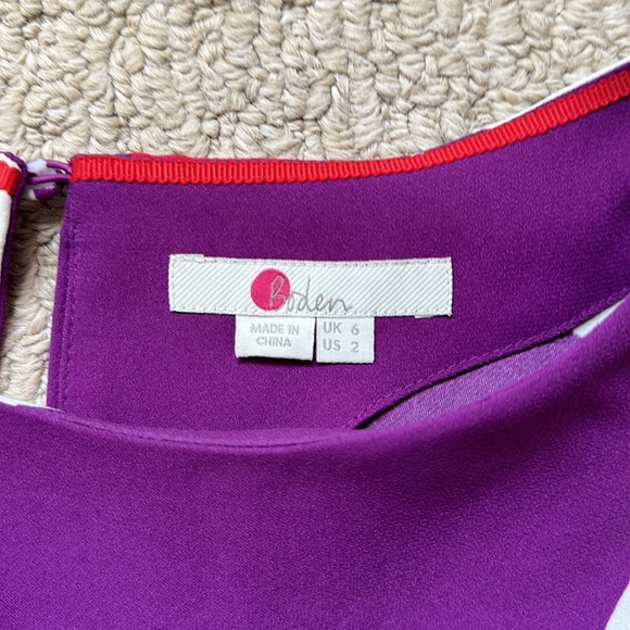 Boden Floral Top Sz 2. Small shoulder pads - Picture 5 of 7